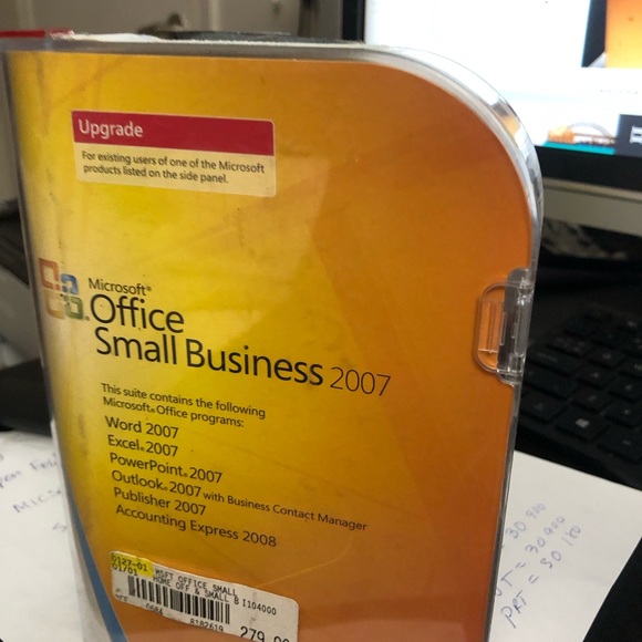 Microsoft Office Small Business suite Upgrade 2007 complete - Picture 7 of 8